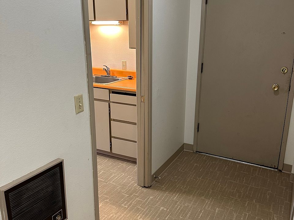 1st image of 545 NE Kamiaken St #10839293