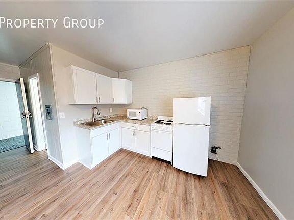 4th image of 80 W Lane Ave APT 1L
