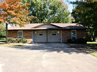 2318 N Raven Ln, Fayetteville, AR 72704
