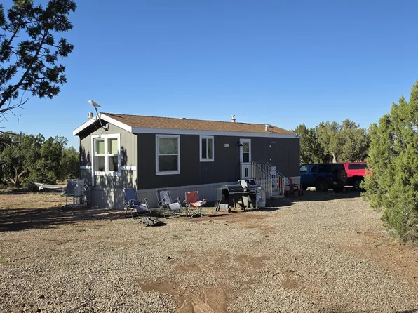 35636 W Elk Ln, Seligman, AZ 86337