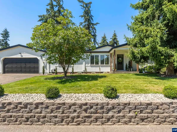 1637 Ten Oaks Ln, Woodburn, OR 97071