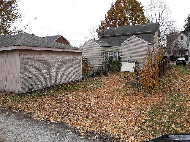 2nd image of 1205 Maple Ave