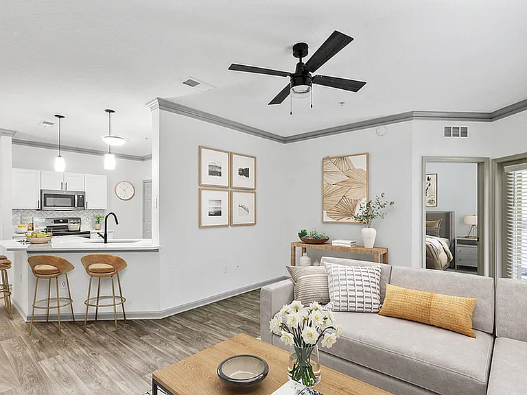 Halston World Gateway Apartment Homes — Photo 41