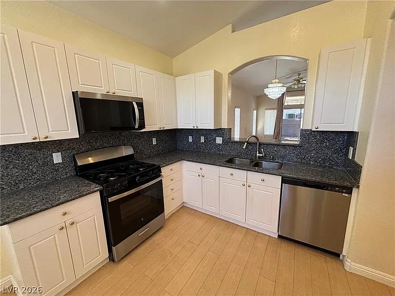 7067 Palisade Grove Ct #0 — Photo 9