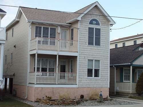1st image of 2050 Asbury Ave