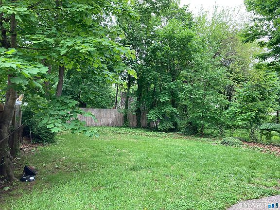 3rd image of 225 Winthrop Avenue