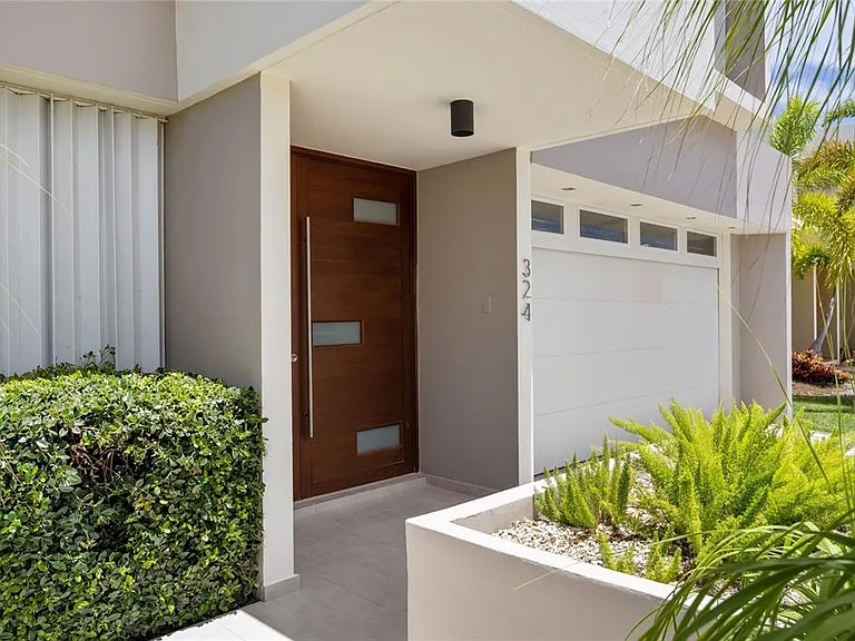 P-25 Paseo Las Olas — Photo 48