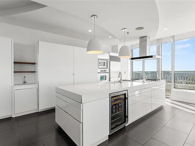 3338 Peachtree Rd NE #3501 — Photo 15