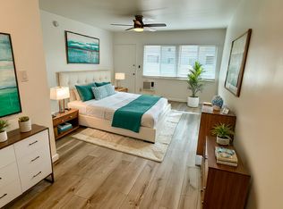 1000 Palm Ave APT 18, West Hollywood, CA 90069