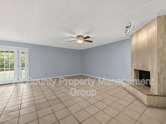 2nd image of 1305 Clark Trl