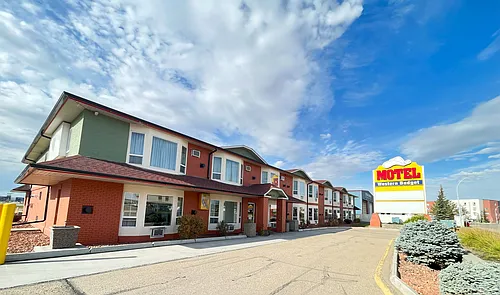 8120 Sparrow Cres #201 Photo 1