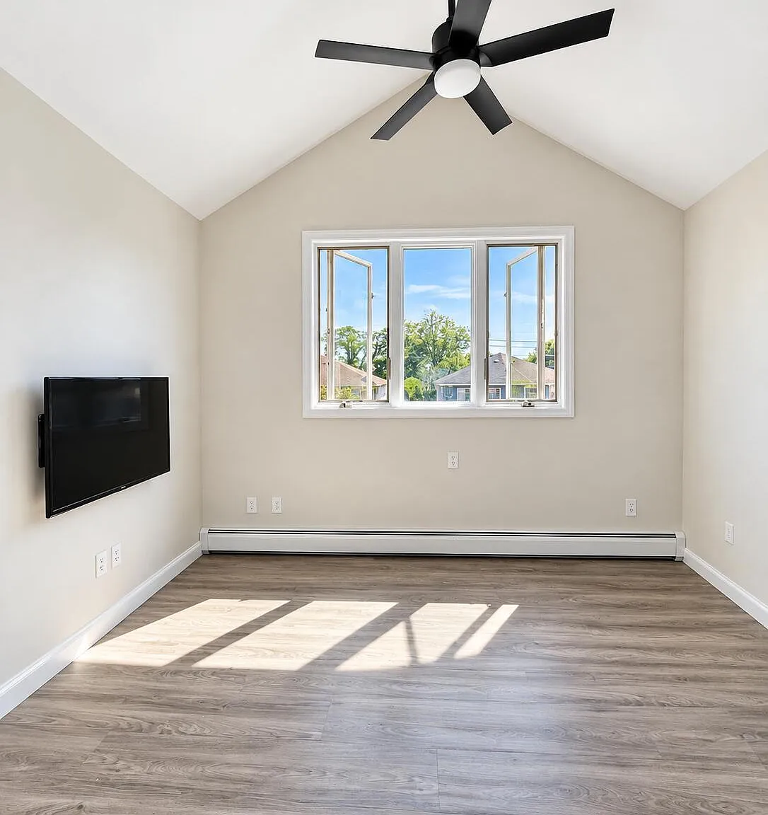 1 bed, 1.0 bath, 1267 sqft, $2,500 — Photo 4