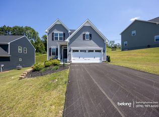 13 Dana Dr, Coraopolis, PA 15108