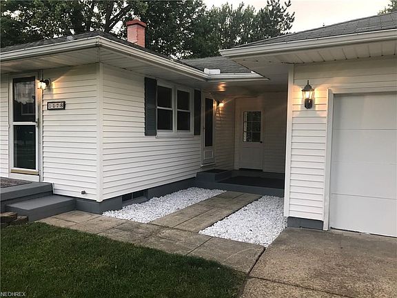 3rd image of 1178 Meadowbrook Blvd