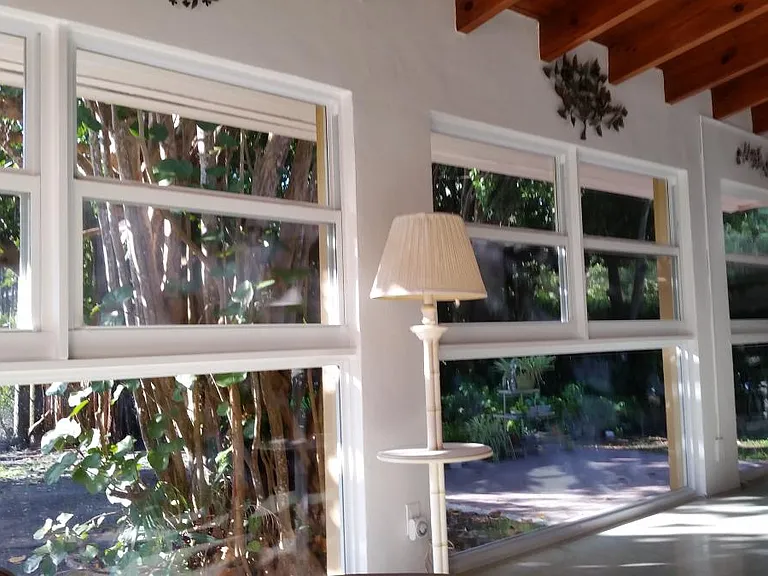 450 Tivoli Ave — Photo 25