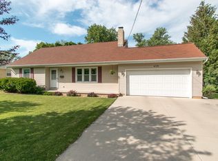 419 E Allouez Ave, Green Bay, WI 54301