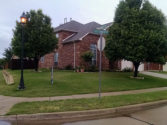 2nd image of 2476 Chesterwood Dr
