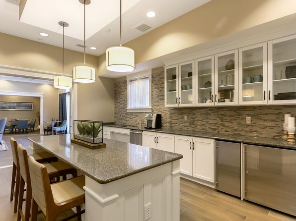 1 Maple Tree Ln #8301