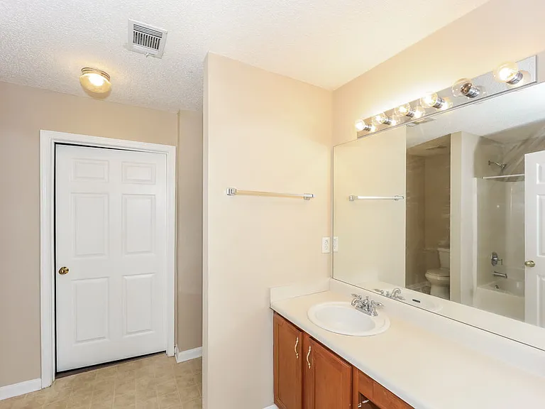 2167 Red Oak Cir — Photo 12