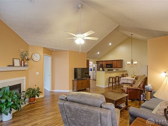 5th image of 502 Saint Andrews Cir #502