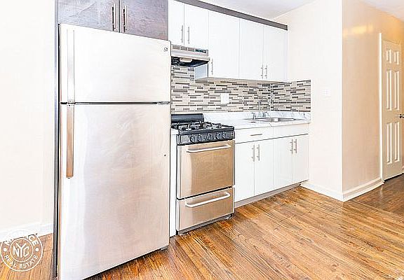 5th image of 91-32 195th St #2L