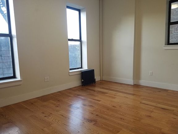 2nd image of 1331 Pacific St #1R