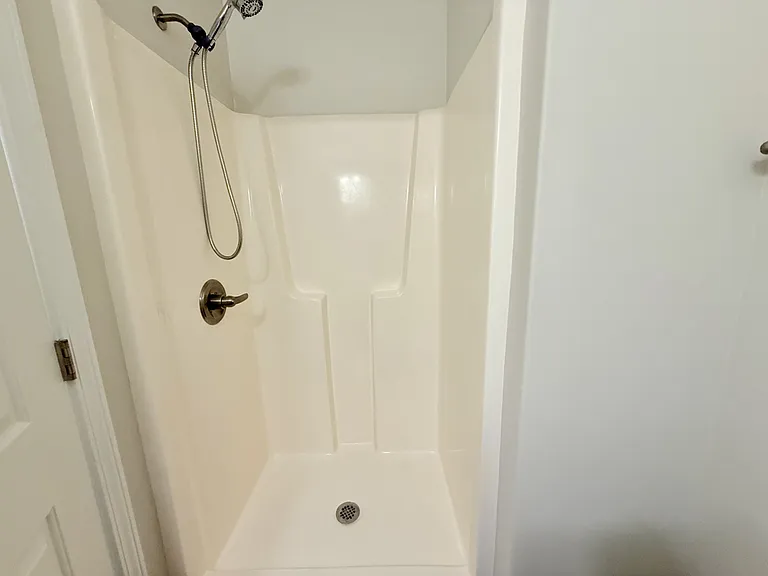 335UpstairsBath2_07012026