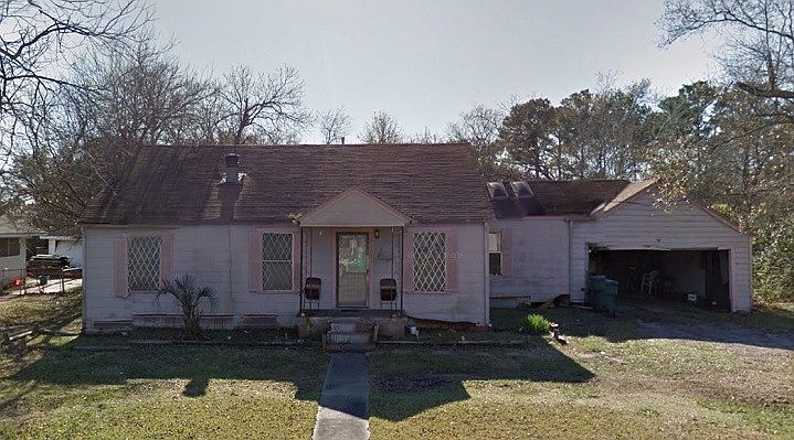 1st image of 3325 2nd Ave