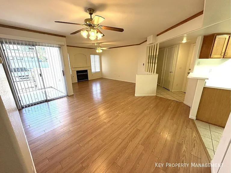 4555 E Sahara Ave #173 — Photo 2