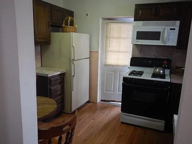 2 bed, 800 sqft, $2,650 — Photo 3