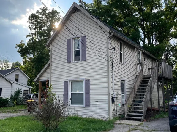 209 Mineral St, Grand Ledge, MI 48837