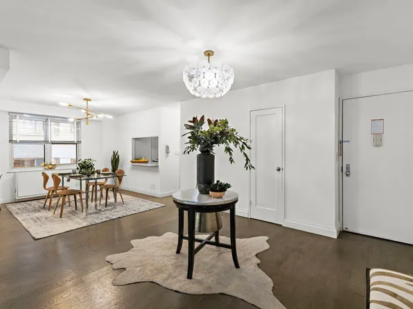 400 East 54th Street image 1 of 24