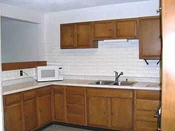 4th image of 169 Grant St