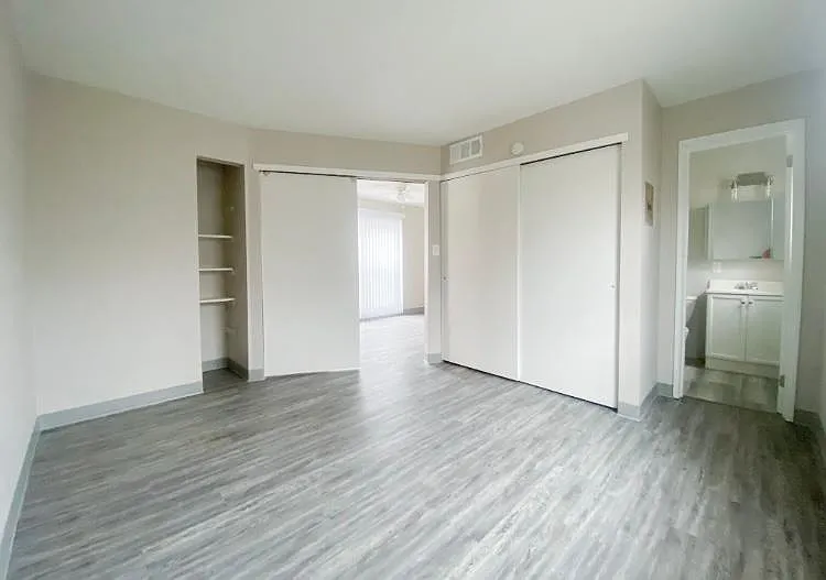 1913 Anderson Ave #101 — Photo 8