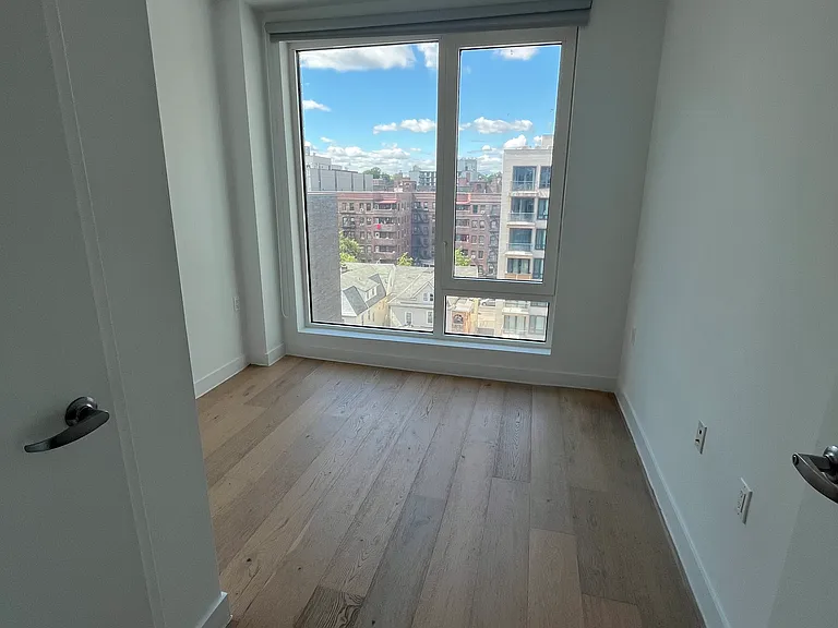 148-33 90th Ave #806 — Photo 5