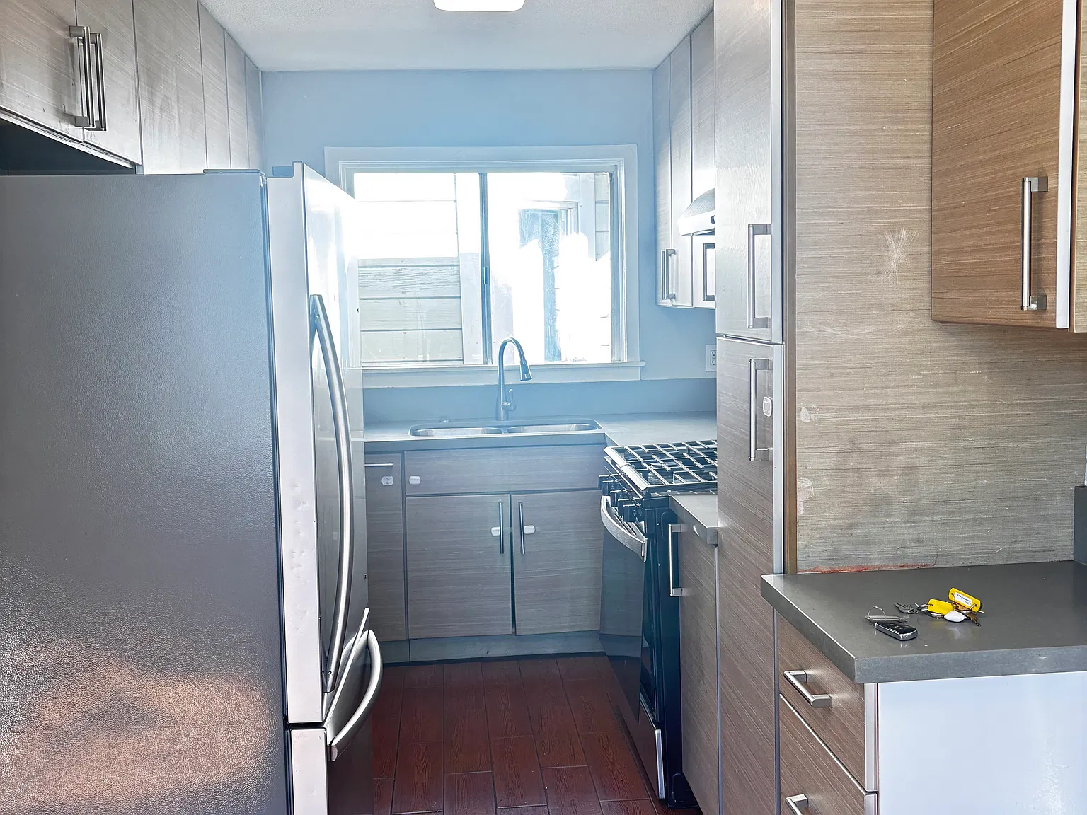3 bed, 1200 sqft, $3,600 — Photo 1