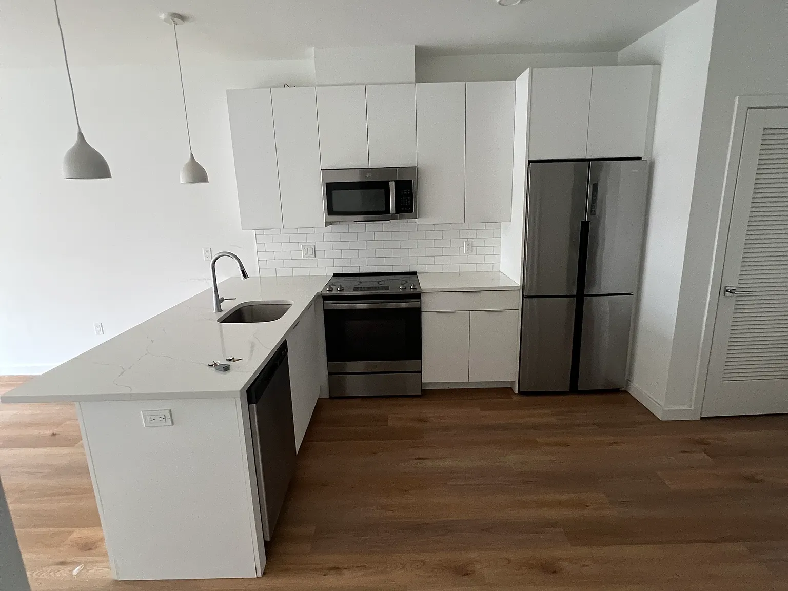 2 bed, 1057 sqft, $2,545 — Photo 1