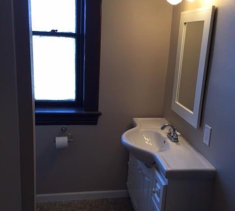 4th image of 318 Washington St #B