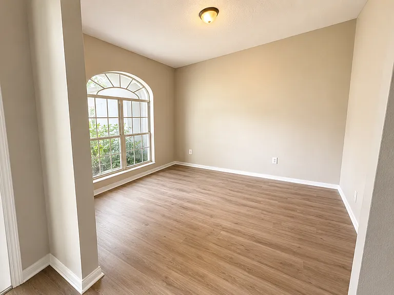 2753 N Juliet Dr — Photo 2