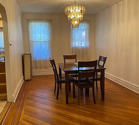 5th image of 2058 E 29th St