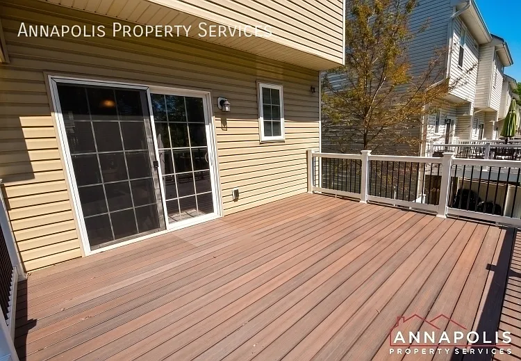 807 Croggan Cres — Photo 15
