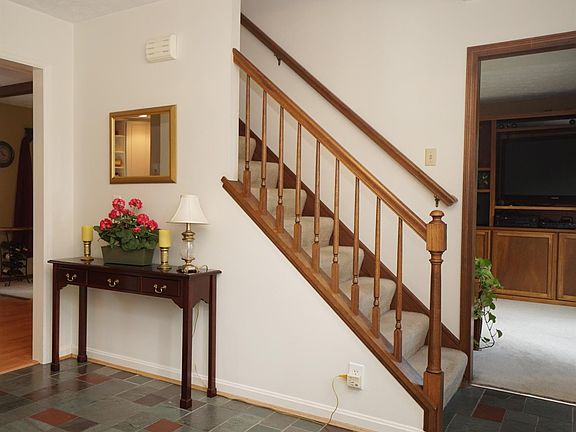 3rd image of 7066 Sprucewood Ct