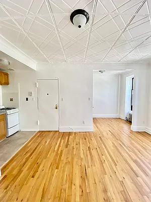 Rented by CMV Realty Inc. | media 3