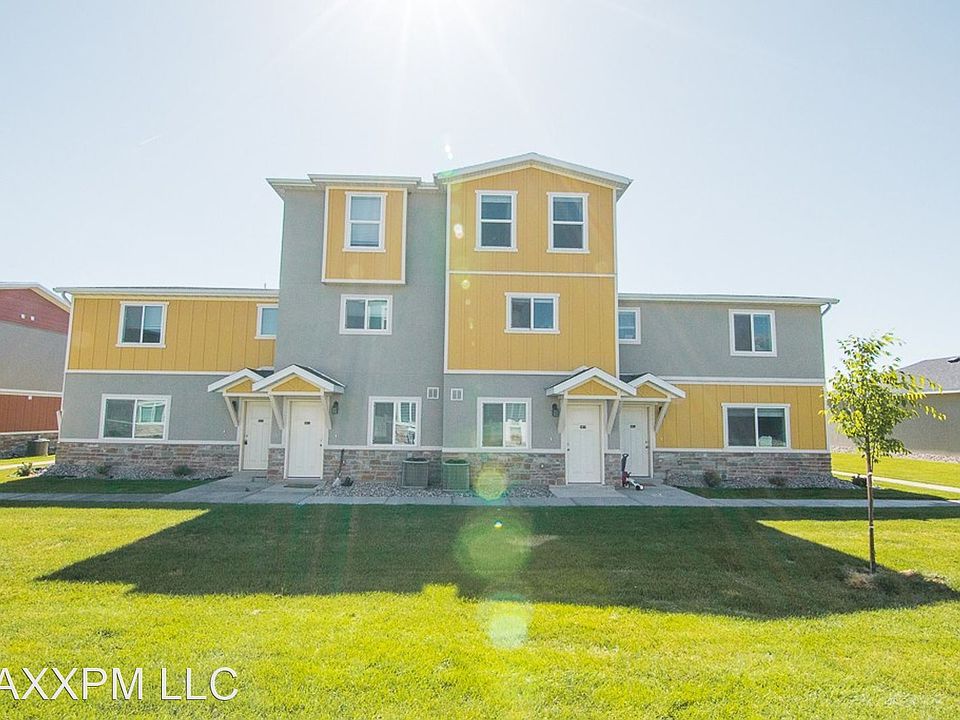 1st image of 688 N 160 E