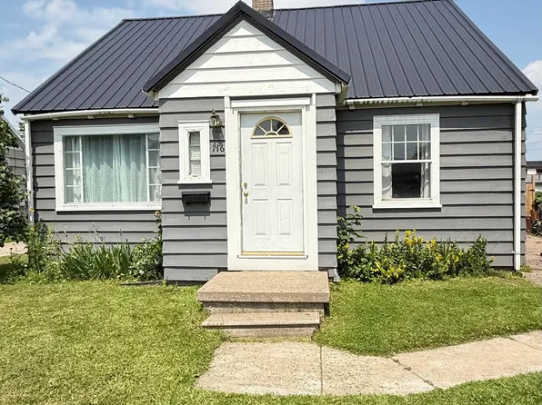 116 W 12th Ave, Sault Sainte Marie, MI 49783