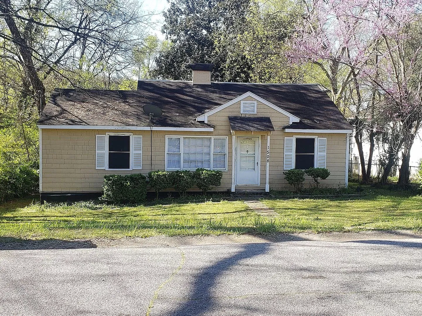 $500 off first months rent! — Photo 1