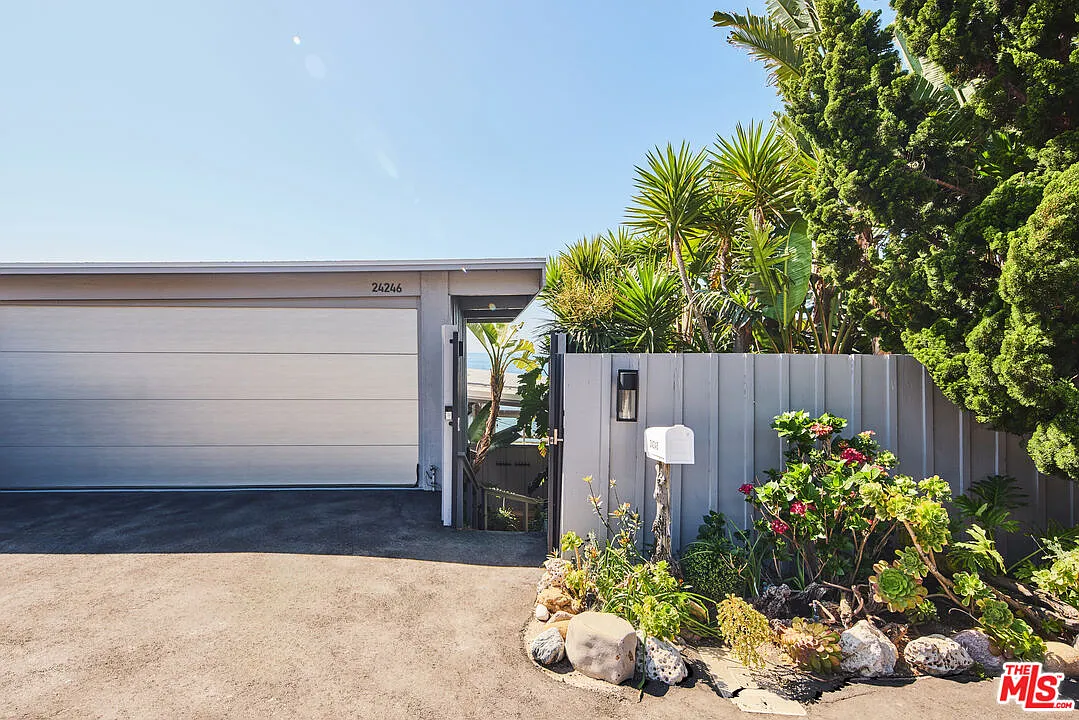 3 bed, 3.0 bath, 1781 sqft, $45,000 — Photo 3