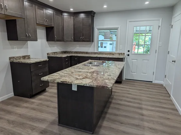 1401 Houserville Rd, State College, PA 16801