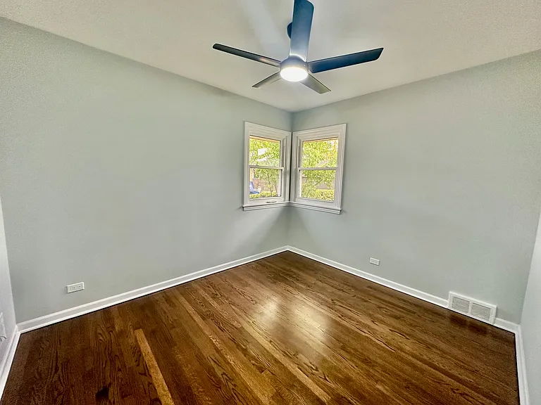 8129 W Courtland Ave — Photo 6