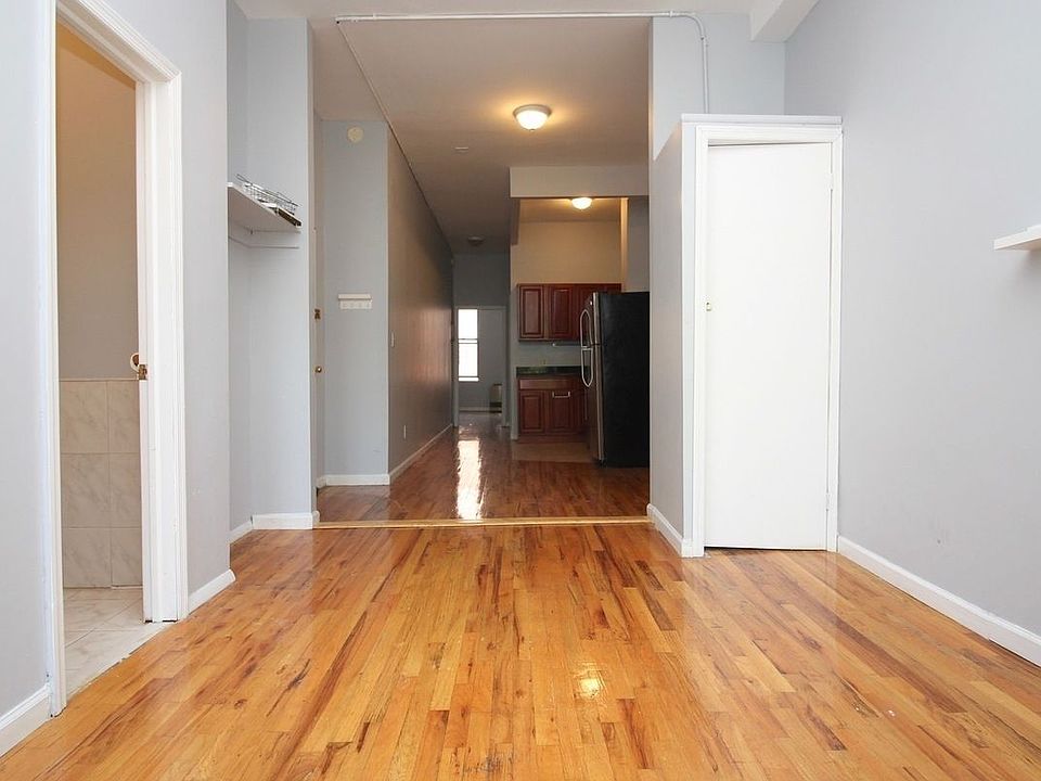 1st image of 258 Jefferson Ave #3L